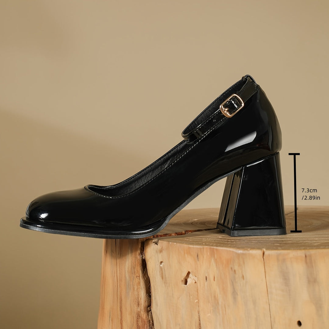 Celeste | Scarpe con tacco e cinturino in vernice