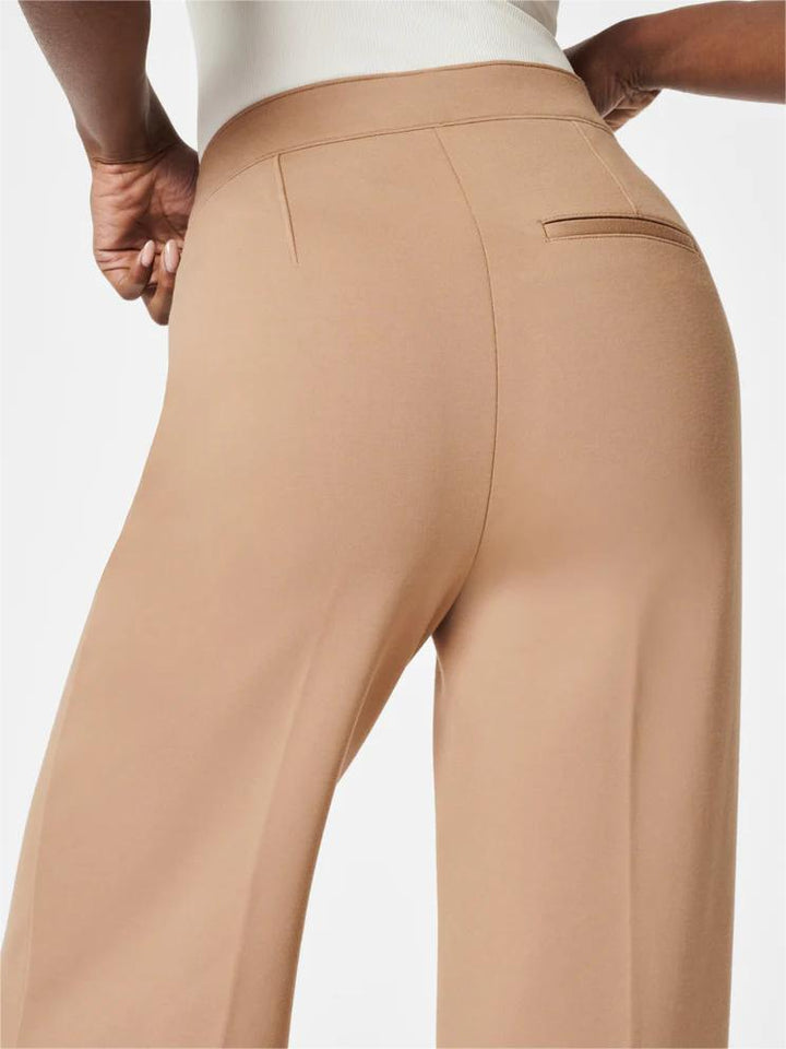 Pantaloni eleganti e modellanti FitCurve™