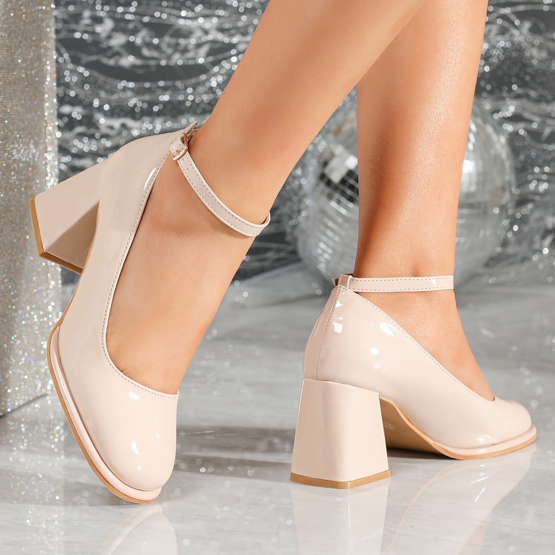 Celeste | Scarpe con tacco e cinturino in vernice
